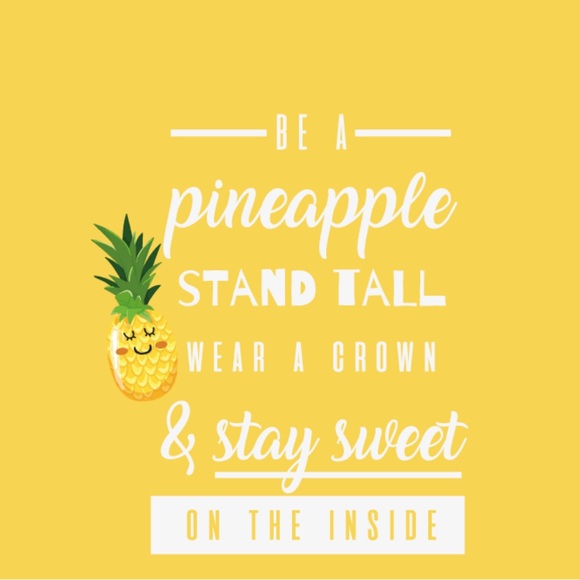 Like My Listing To Get Notified of My Live
Shows!๐๐ฆฉ๐ - Picture 5 of 8